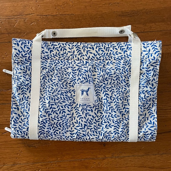 Origami Unicorn Handbags - Origami Unicorn Royal Blue and White Travel Toiletry Under Garment Accessory Bag